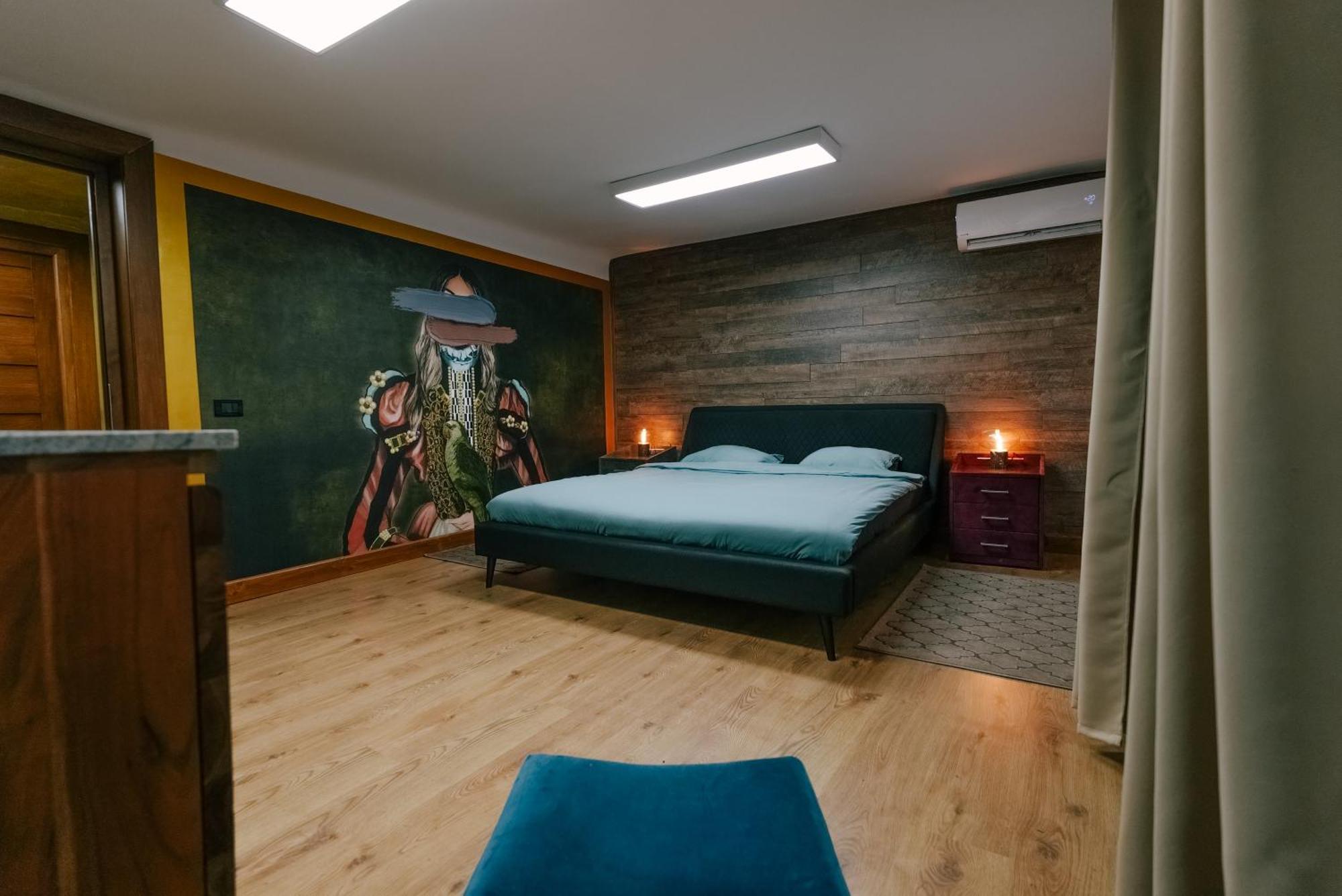 Madison Lake Villa 발로테슈티 외부 사진